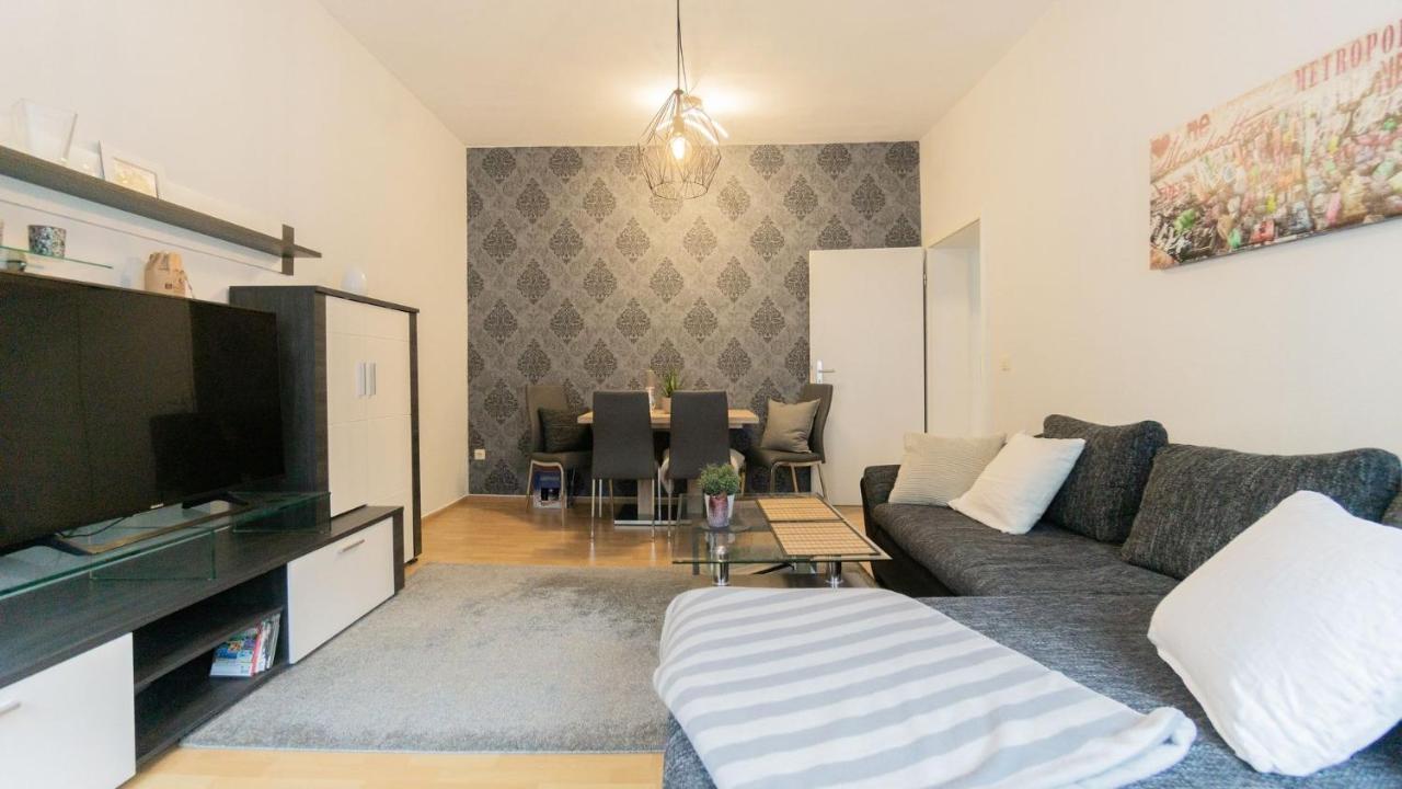 *Central_50M2_Kitchen_Washer_Netflix_Parking Cottbus Exterior foto